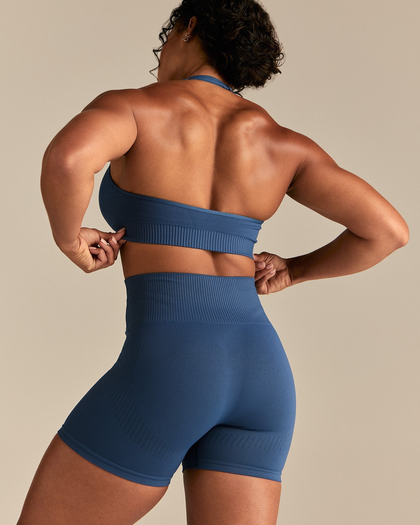 Power Seamless Halter Neck Bra | Blueberry
