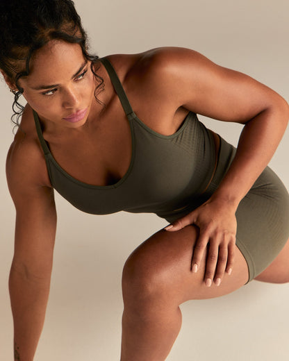 Power Seamless Built-In Bra Tank | Dark Olive